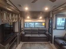 2019 Montana 344 RL - Photo 6