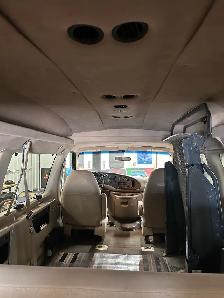 Wheel chair van - Photo 6