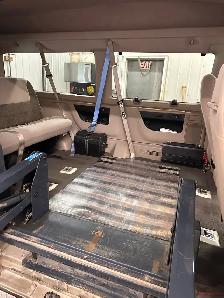 Wheel chair van - Photo 7