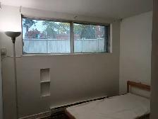 2½ Lumineux en Sous-Sol / bright 2 ½ Basement Apartment for rent - Photo 4
