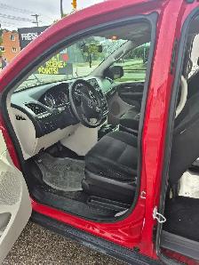 16  Rear Entry Dodge Grand Caravan Wheelchair Accessible Van - Photo 3