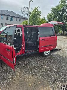 16  Rear Entry Dodge Grand Caravan Wheelchair Accessible Van - Photo 7