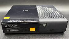 250gb Xbox 360 E Complete with Wireless Controller / Model: 1538 - Photo 2