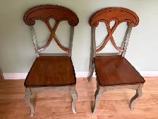 Ensemble de chaises en bois franc (2x)