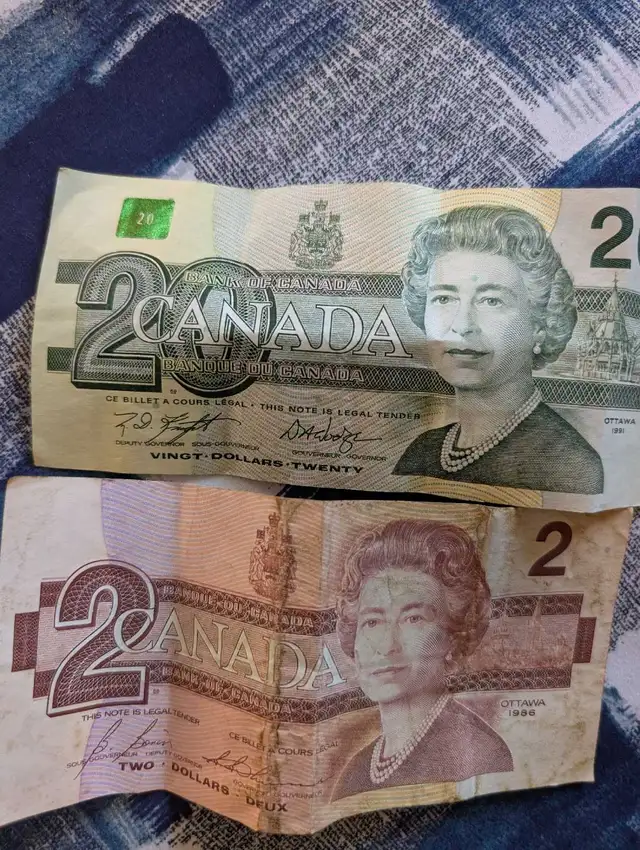 Bank of Canada $20 and $2 Bills