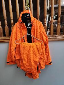Orange waterproof hunting suit size L