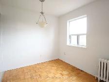 2 BEDROOM APARTMENT AVAILABLE - 799 Robinson Street - Photo 3