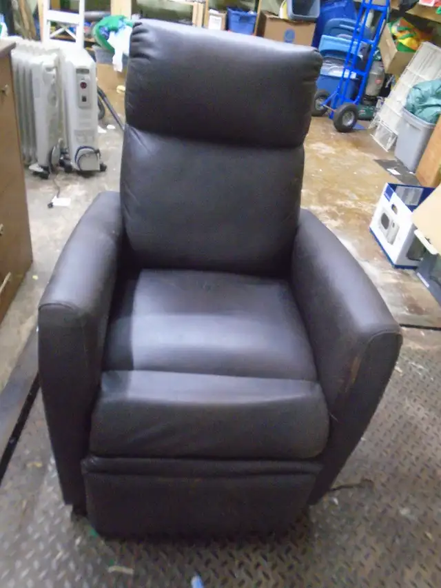 Armchair (ask to view)