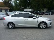 2019 Chevrolet Cruze LT - Photo 3