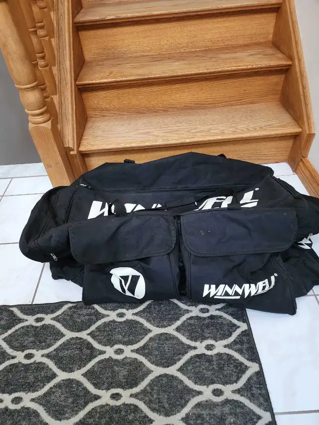 Extra large hockey/hunting bag
