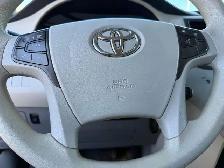 2014 Toyota Sienna LE / 8 PASSENGER / POWER SLIDING DOORS - Photo 12