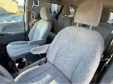 2014 Toyota Sienna LE / 8 PASSENGER / POWER SLIDING DOORS - Photo 14