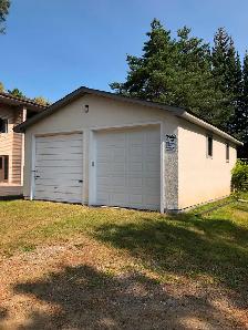 Garage for Rent