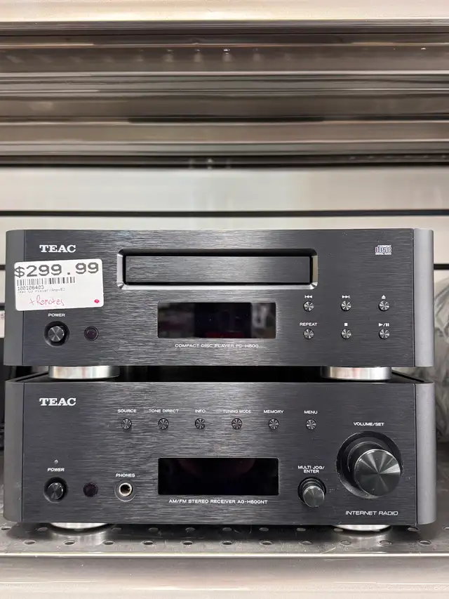 TEAC Reference Series 600 HiFi CD Player And Amplifier