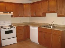 Spacious two bed one bath apartment for rent in Truro Decemb - Photo 2