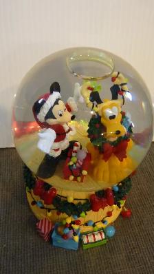 Disney Collectible Snow Globes - Photo 2