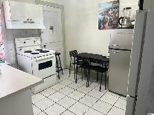 1 minute walk from Dufferin station move in Oct.15 or Nov.1 - Photo 4