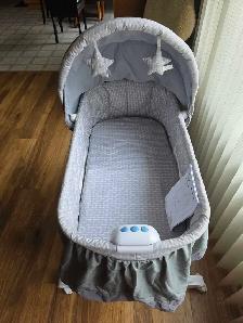 bily Bassinet - Photo 2