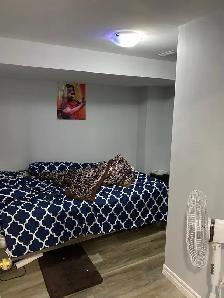 Private Room near Trinity Commons Mall (410/Bovaird) - Photo 3