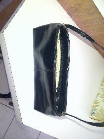 BEAU SAC À MAIN ALDO EN VRAI CUIR NOIR, 9'LARGEx4'HAUT: $10.00 - Photo 3