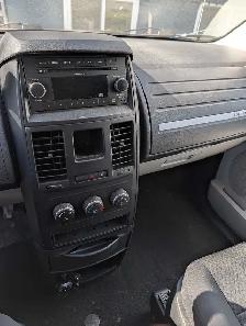 Dodge Grand Caravan - Photo 7