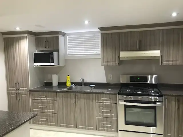Furnished Room 2 Bed En-Suite With Closet (Shared Kitchen)