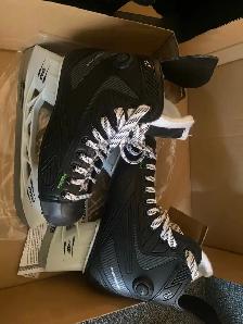 ice skates - Photo 2