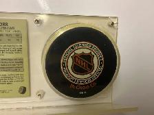 Vintage BOBBY ORR Card & BOSTON BRUINS Puck in Actylic Display ! - Photo 6