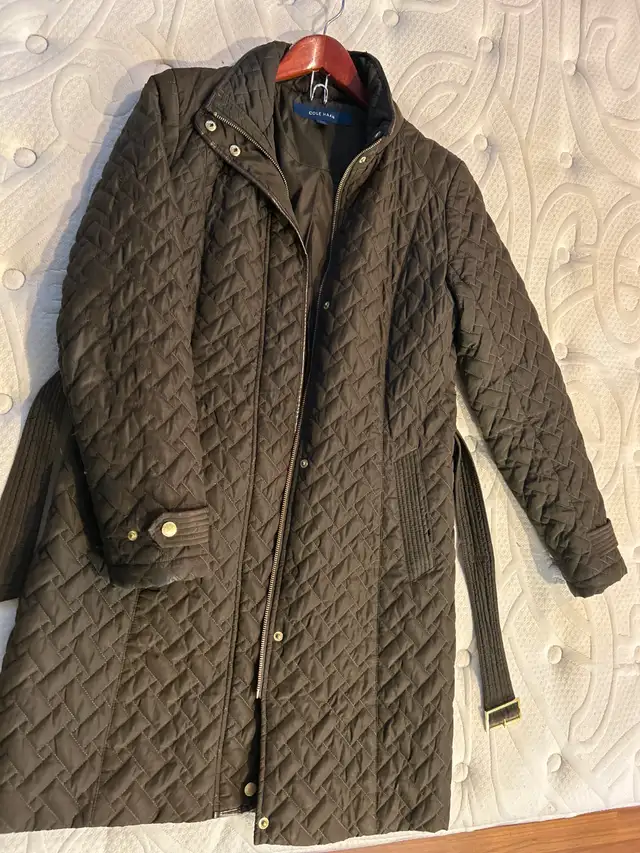 ONE LIKE NEW COLE HANN QUILTED FALL/WINTER COAT