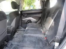 2011 Mitsubishi Outlander ES SAFTIED! - Photo 8
