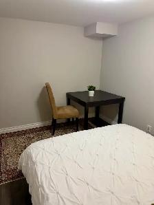 Lovely 2 bedrooms furnished walk out - Photo 3