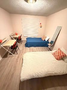 Humber College  North- room for girls only- - Photo 3