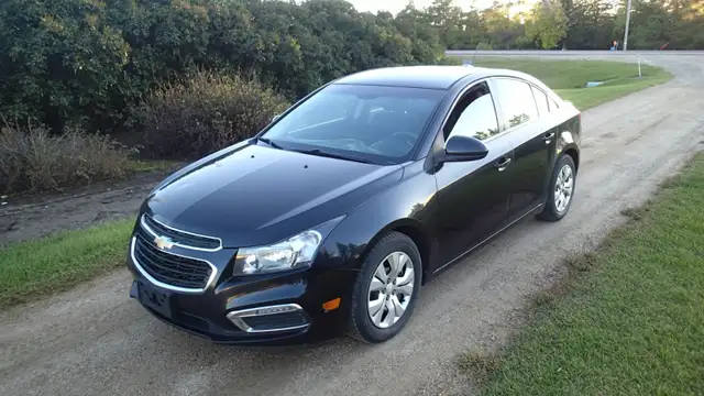 2015 Chevy Cruze sedan (only 135k) needs some work