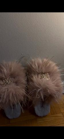 ✨ JUICY COUTURE SLIDES   $50 WINNERS GIFT CARD ✨