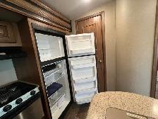 2018 KEYSTONE LAREDO 331BH, BUNKHOUSE SPACIOUS - Photo 12