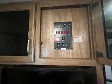 2018 KEYSTONE LAREDO 331BH, BUNKHOUSE SPACIOUS - Photo 16
