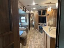 2018 KEYSTONE LAREDO 331BH, BUNKHOUSE SPACIOUS - Photo 31