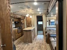 2018 KEYSTONE LAREDO 331BH, BUNKHOUSE SPACIOUS - Photo 32