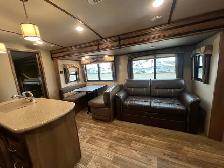 2018 KEYSTONE LAREDO 331BH, BUNKHOUSE SPACIOUS - Photo 34