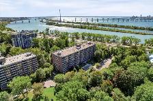 Condo haute gamme 3 1/2 830p.ca, MEUBLÉ à louer, avec garage