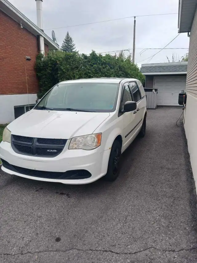 RAM TRADESMAN 2014 155 000km