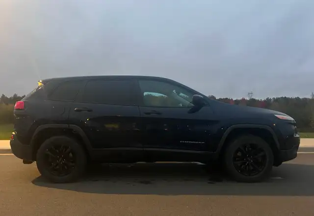 Jeep Cherokee Sport 4x4