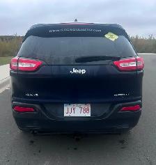 Jeep Cherokee Sport 4x4 - Photo 2