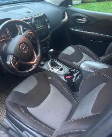 Jeep Cherokee Sport 4x4 - Photo 8