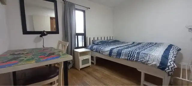 Furnished Room for Rent - Downtown Toronto, Minutes to Ossington