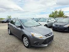 2013 Ford Focus Sedan Manual Low KM AC Cruise Control - Photo 3