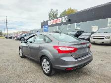2013 Ford Focus Sedan Manual Low KM AC Cruise Control - Photo 6