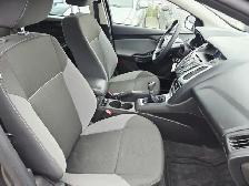 2013 Ford Focus Sedan Manual Low KM AC Cruise Control - Photo 11