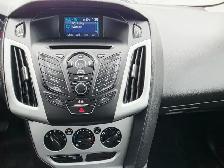 2013 Ford Focus Sedan Manual Low KM AC Cruise Control - Photo 14