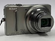 Nikon Coolpix S9050 Digital Camera 15.5x Optical Zoom w/Battery